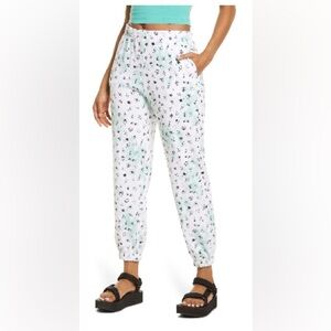 Cozy White and Green BP Hoodie Set s